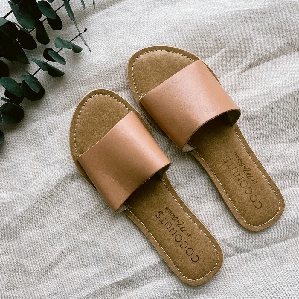 Coconuts By Matisse Slides - New